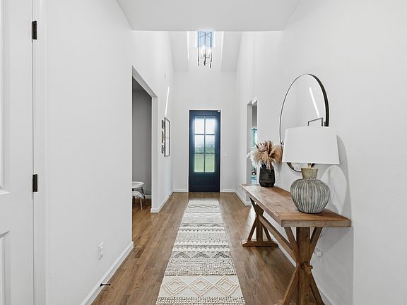 5th image of 702 N. 86th St.