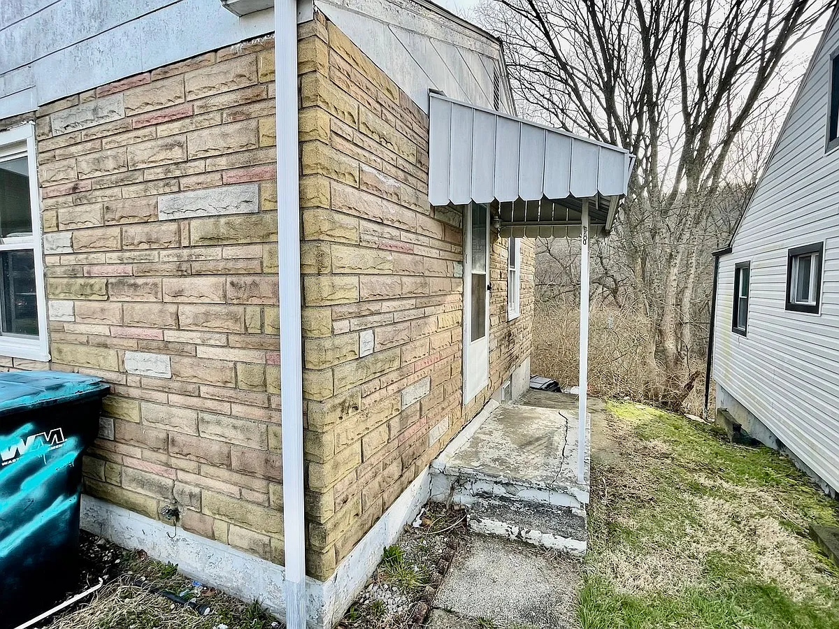 Building Photo - 141 Carroll St