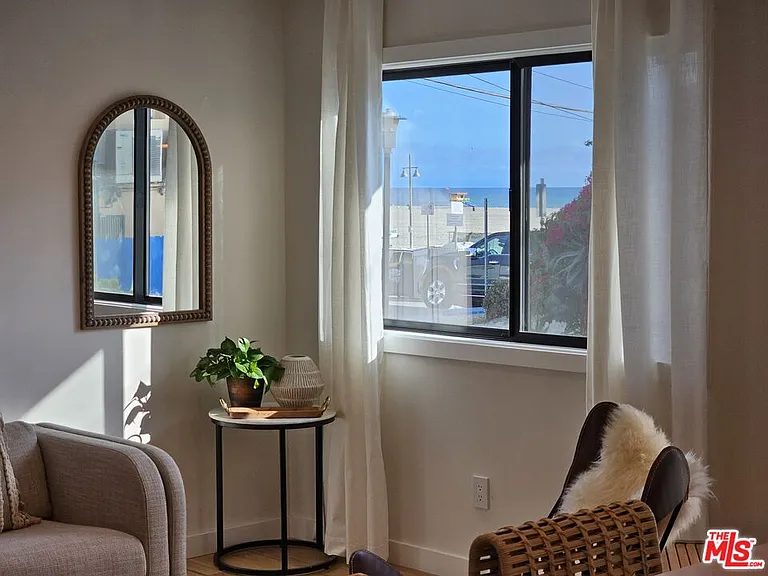17 Sunset Ave #1 — Photo 4
