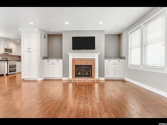 4th image of 842 W Red Oaks Dr