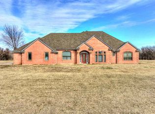 302 SE 75th St, Lawton, OK 73501