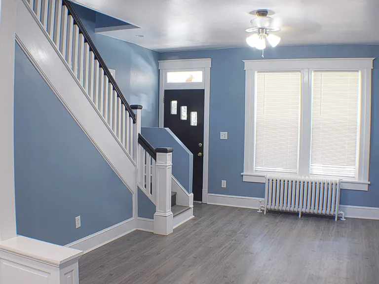 426 Adams St — Photo 1