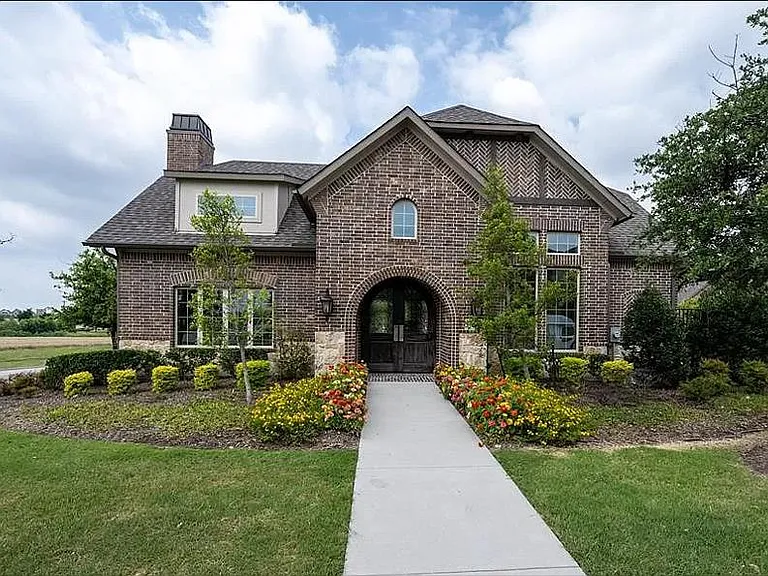 7417 Alton Dr — Photo 15
