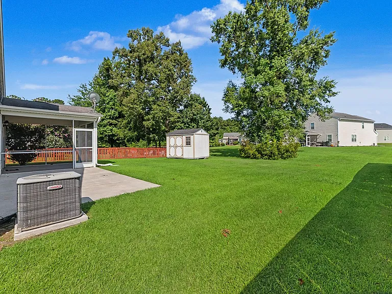 247 Clayburne Dr — Photo 25