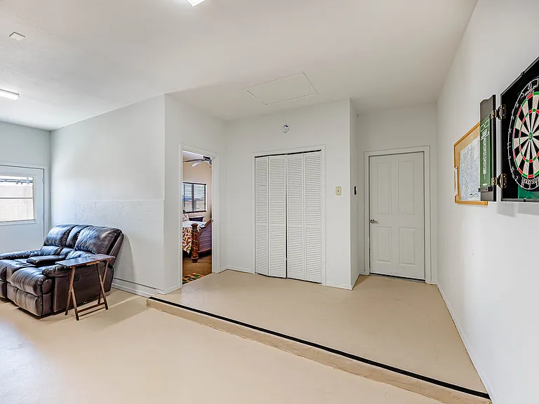 833 Paso Dr — Photo 33