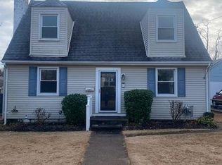 12 Bayview Ave, Bayville, NY 11709