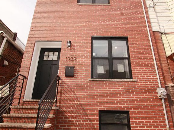 2nd image of 1939 McKean St