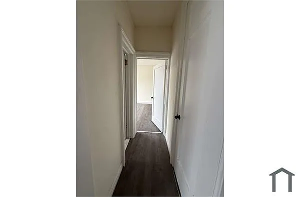 Building Photo - 275 McLean Ave #3C