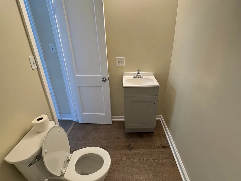 DOWNSTAIR FULL BATH 1