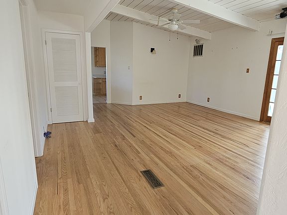 5th image of 15330 Cooper Ave