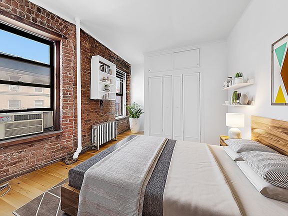 4th image of 300 W 17th St APT 4B