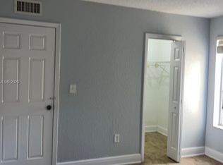 575 W 69th St APT 208, Hialeah, FL 33014
