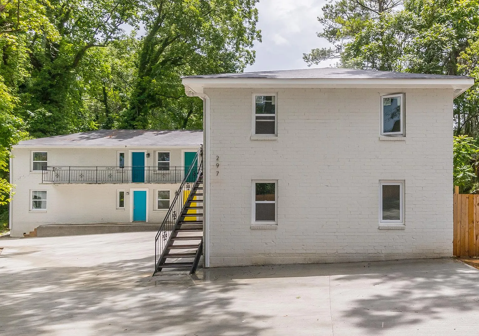 297 Burbank Dr NW — Photo 2