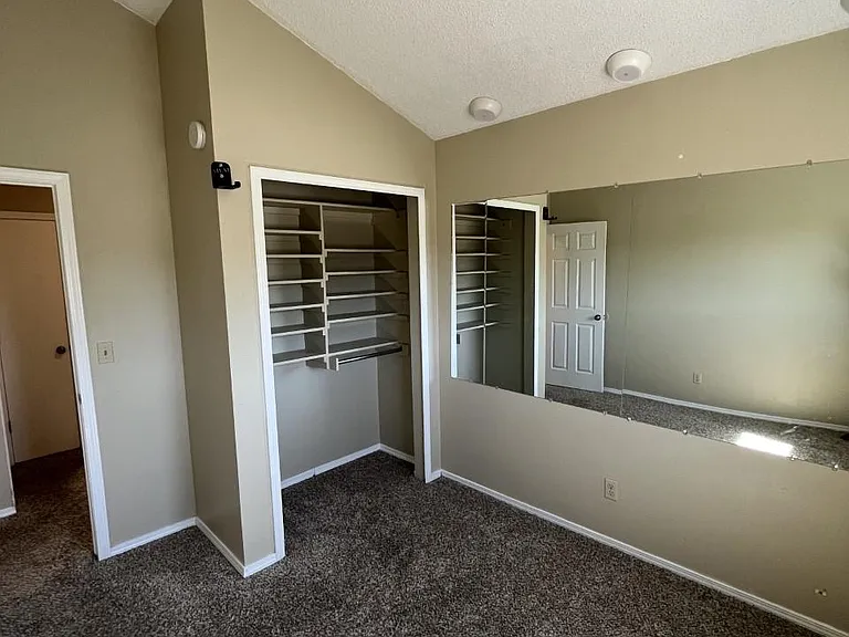 15170 Chelmsford St — Photo 17