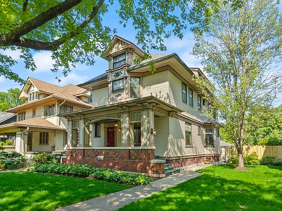 2nd image of 618 Fair Oaks Ave