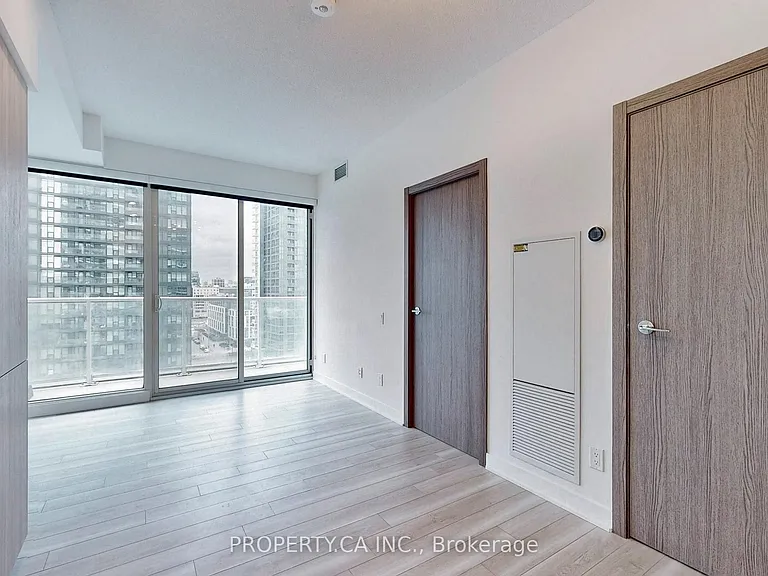 17 Bathurst St #1209 — Photo 19