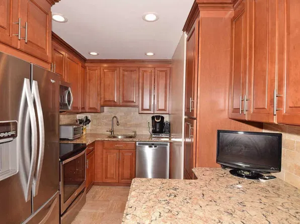 1034 166th St APT 7A, Flushing, NY 11357