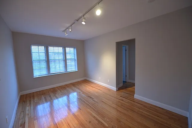2808 S Compton Ave #2S — Photo 13