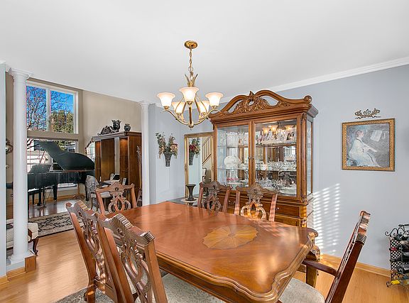 5th image of 517 Citadel Cir