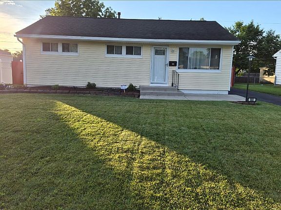 2nd image of 980 Wiltshire Rd