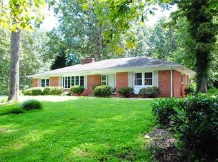 3700 Dewsbury Rd, Winston Salem, NC 27104