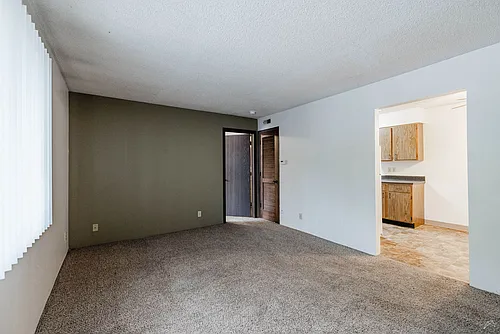 1528 C St #5 Photo 1