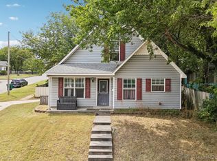 120 S Poplar St, Sapulpa, OK 74066