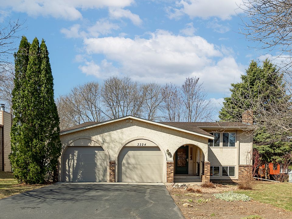 1st image of 3224 Canterbury Dr