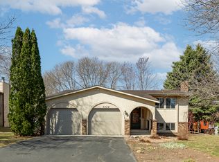 3224 Canterbury Dr, Woodbury, MN 55125