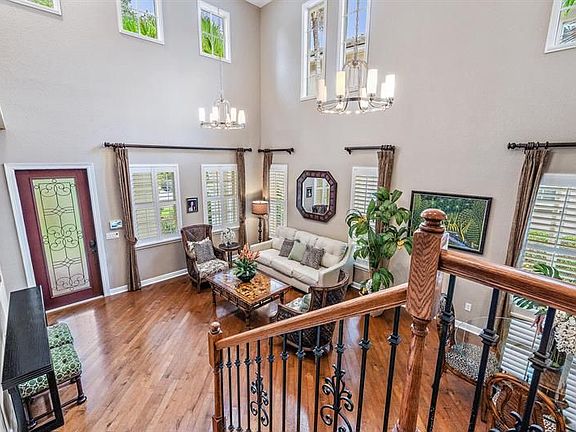 4th image of 806 Lincoln Ct