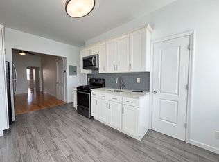 158 Wyckoff Ave APT 3R, Brooklyn, NY 11237