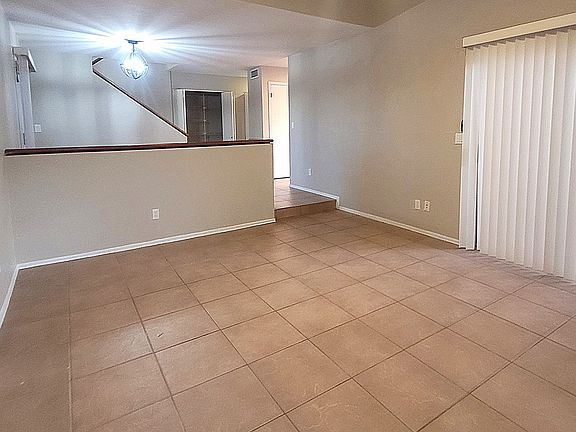 5th image of 3302 E Aire Libre Ave Unit 101-1-1