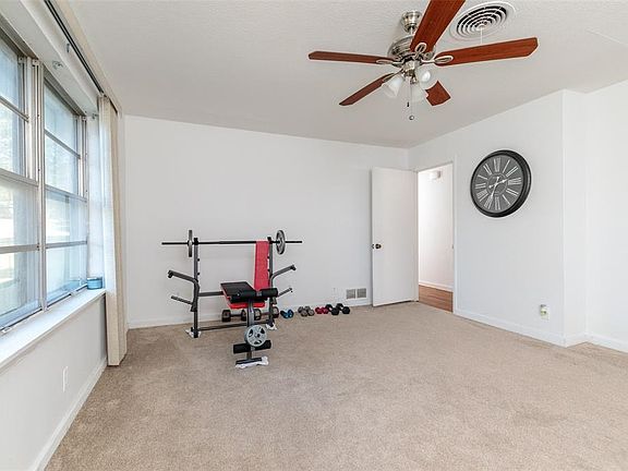 4th image of 6412 Brentwood Dr