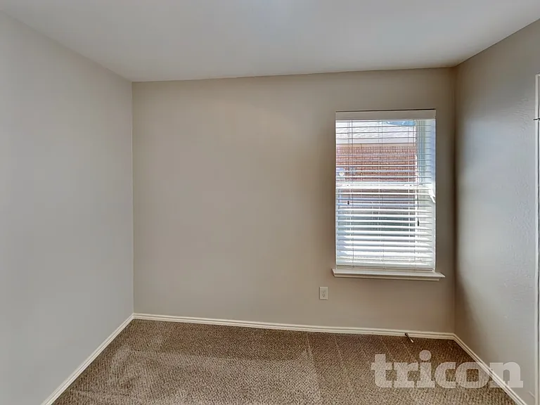 1012 Rachel St — Photo 13