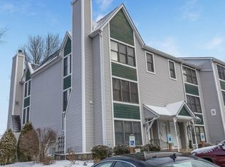 96 Burlington Ct #1812, Hamburg, NJ 07419