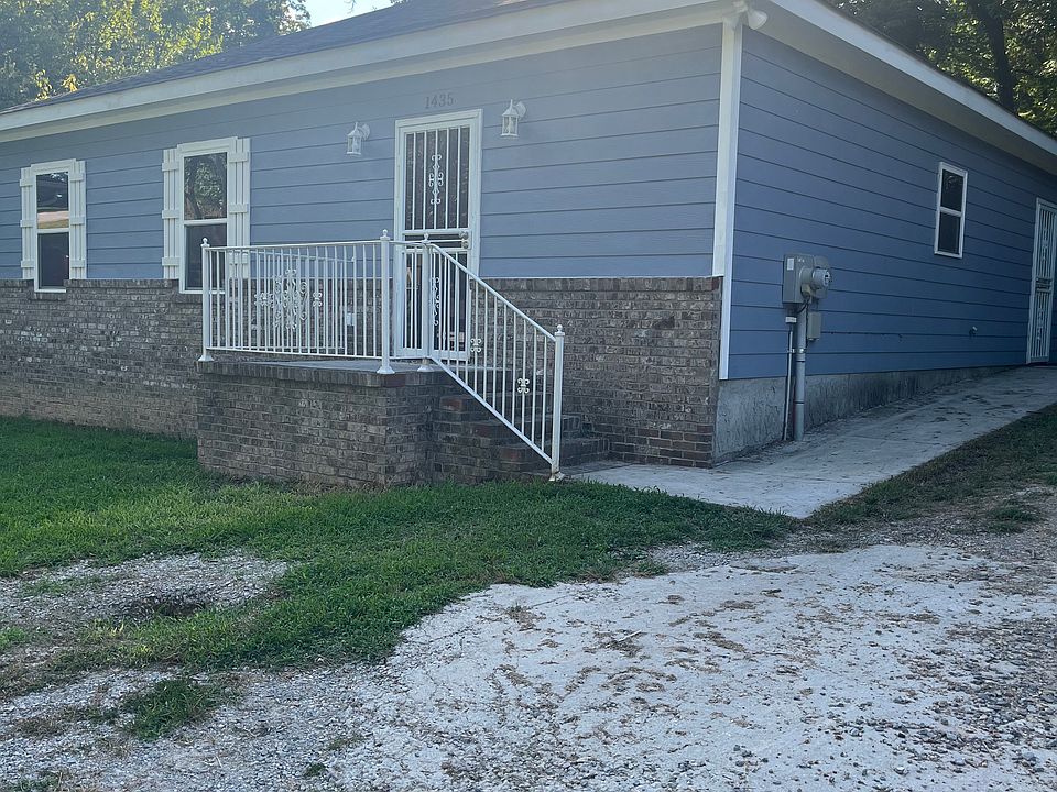 1st image of 1435 Lillian Ln