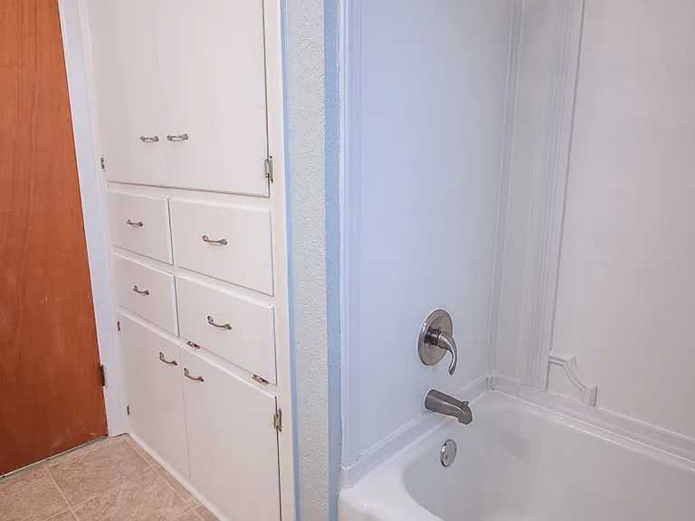 317 Murray Dr — Photo 13