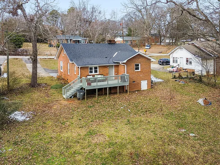 27 Maxie Ave — Photo 16