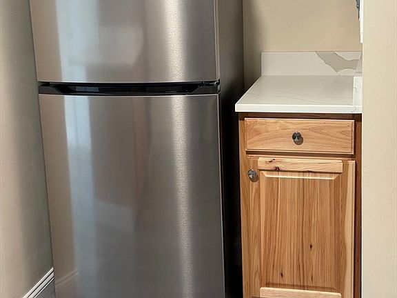 4th image of 17 Sinai Cir APT D9