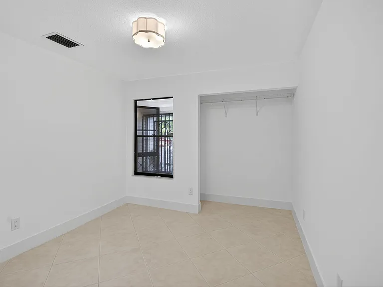 29 Fawlkland Cir — Photo 17