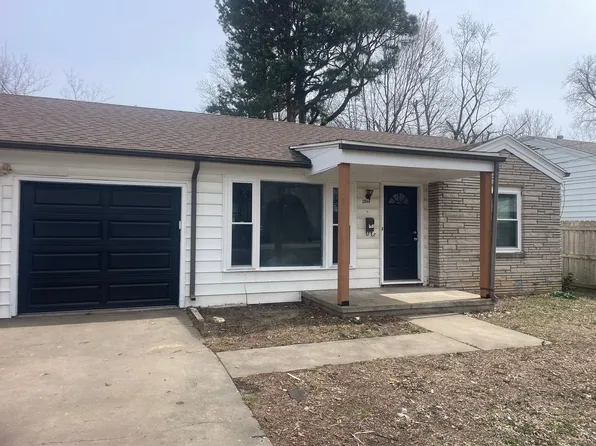2044 S Hampton Ave, Springfield, MO 65807