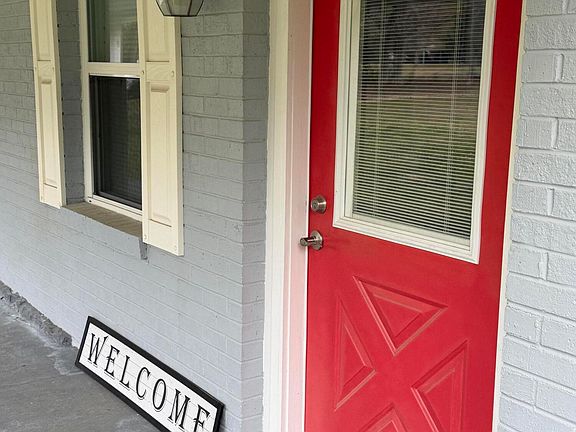 3rd image of 2721 Liliedahl Rd