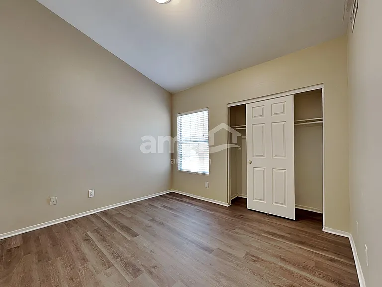 1214 E Artesian Way — Photo 14