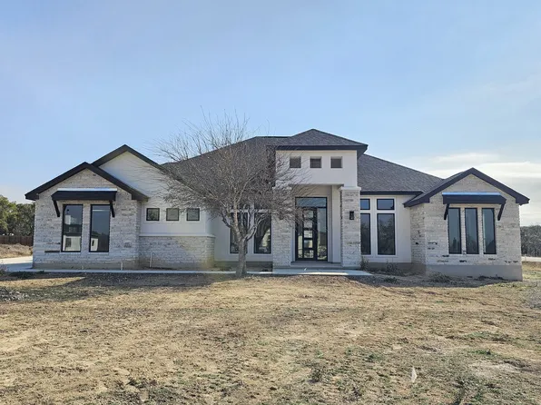 699 James Way, Castroville, TX 78009