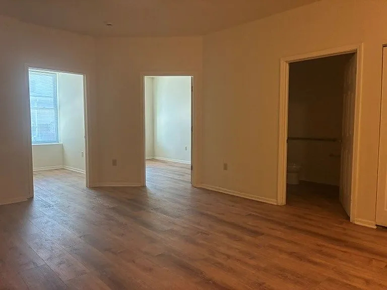 104 E Walworth Ave — Photo 12