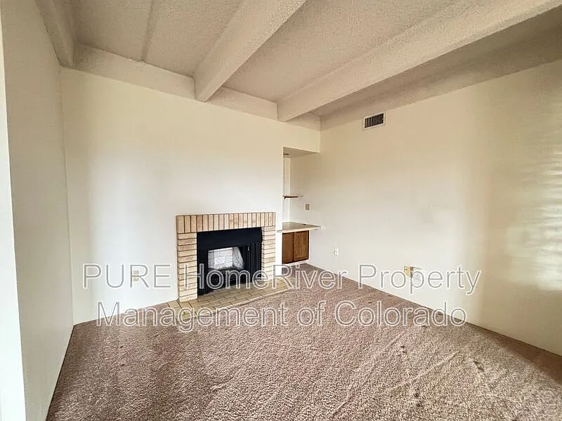 2 bed, 2.0 bath, 1428 sqft, $1,795 — Photo 3