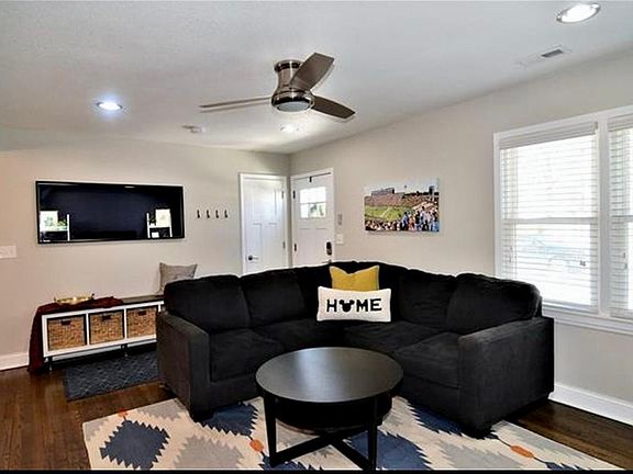 5th image of 8429 Belleview Ave