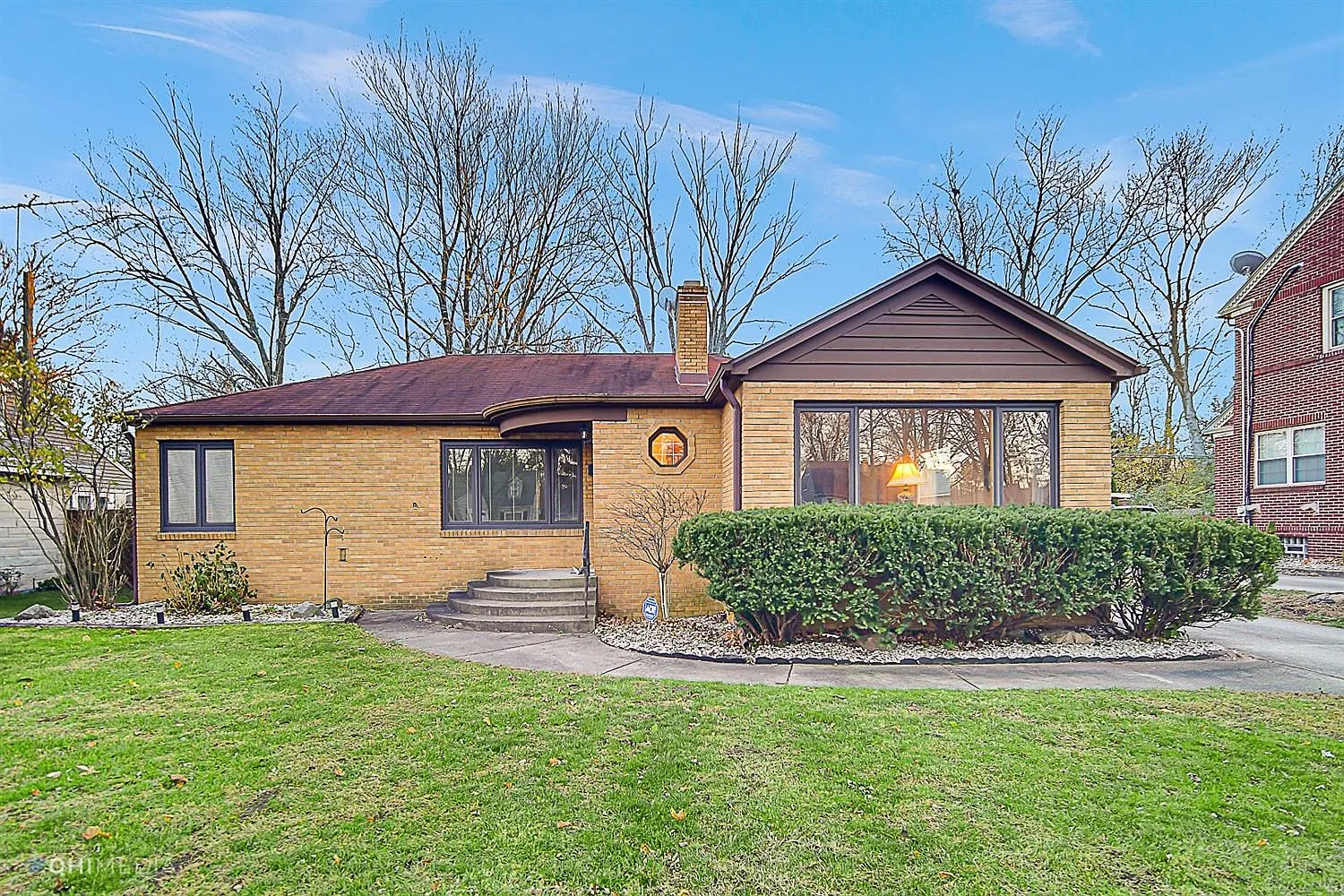 125 Beverly Ct photo 1