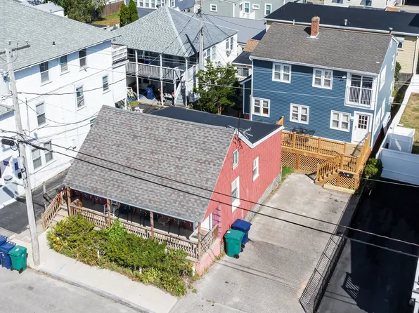 4 H Street, Hampton, NH 03842