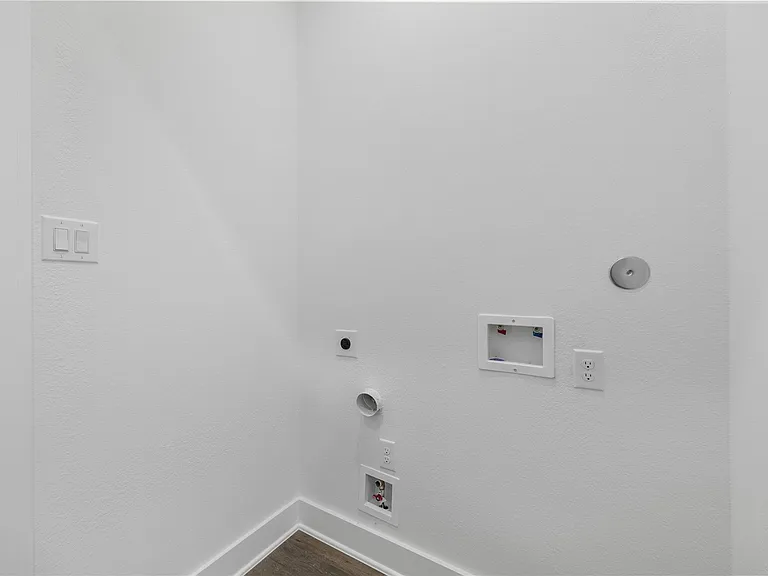 955 Elkhart St #B — Photo 15